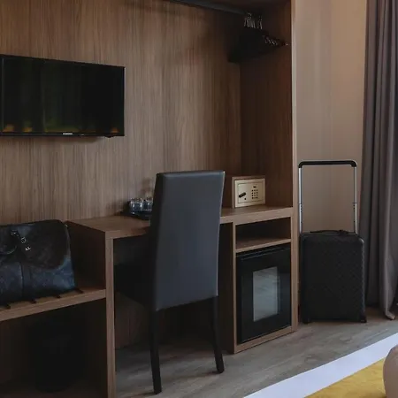 Ξενοδοχείο Hi - Wellness & Adults Only