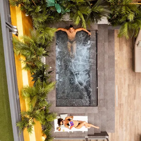 Ξενοδοχείο Hi - Wellness & Adults Only