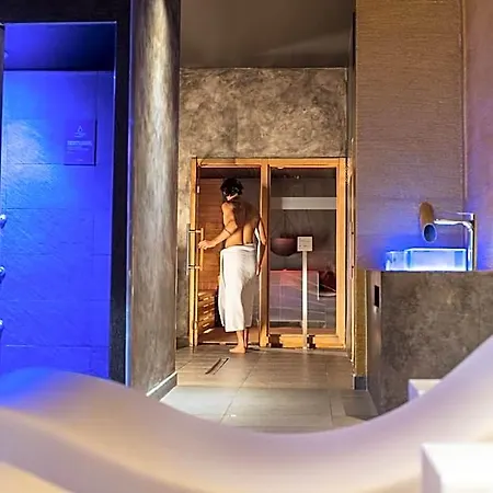 Hi - Wellness & Adults Only Hotel 4*