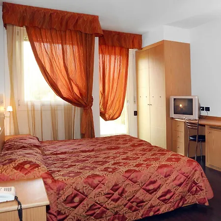 Hi - Wellness & Adults Only فندق 4*