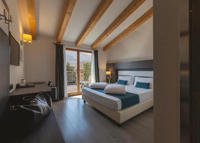 Hi - Wellness & Adults Only