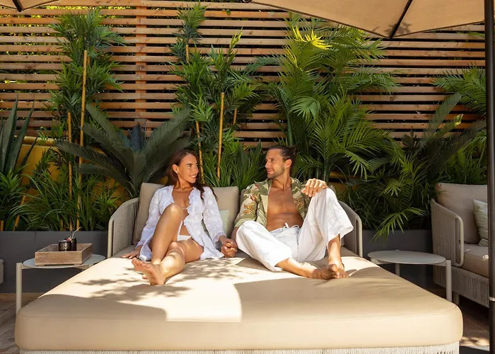 Hi - Wellness & Adults Only