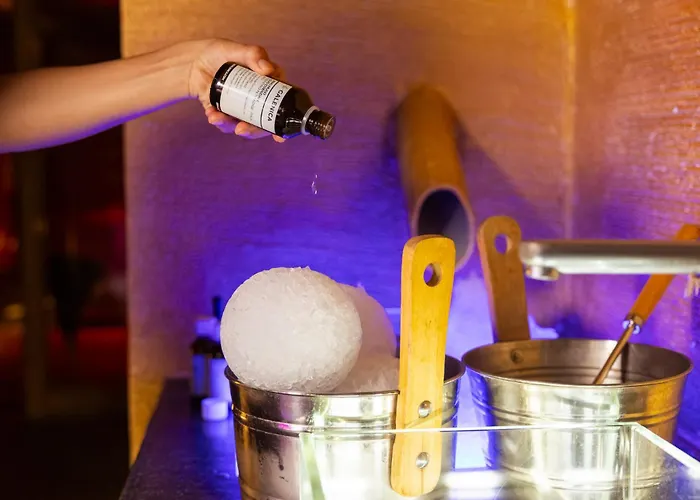 Hi - Wellness & Adults Only