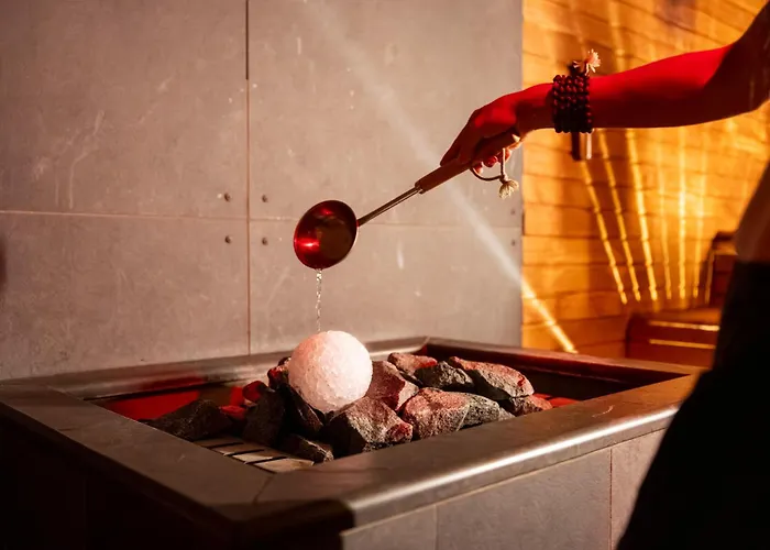 Hi - Wellness & Adults Only Szálloda 4*