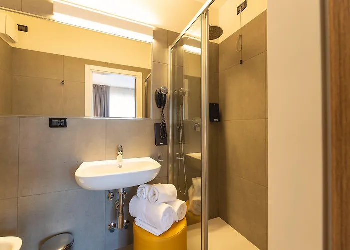 Hi - Wellness & Adults Only